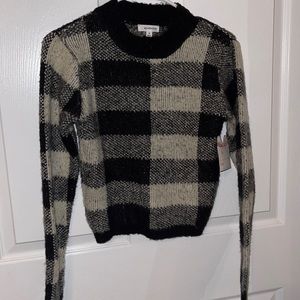 Buffalo check crop sweater